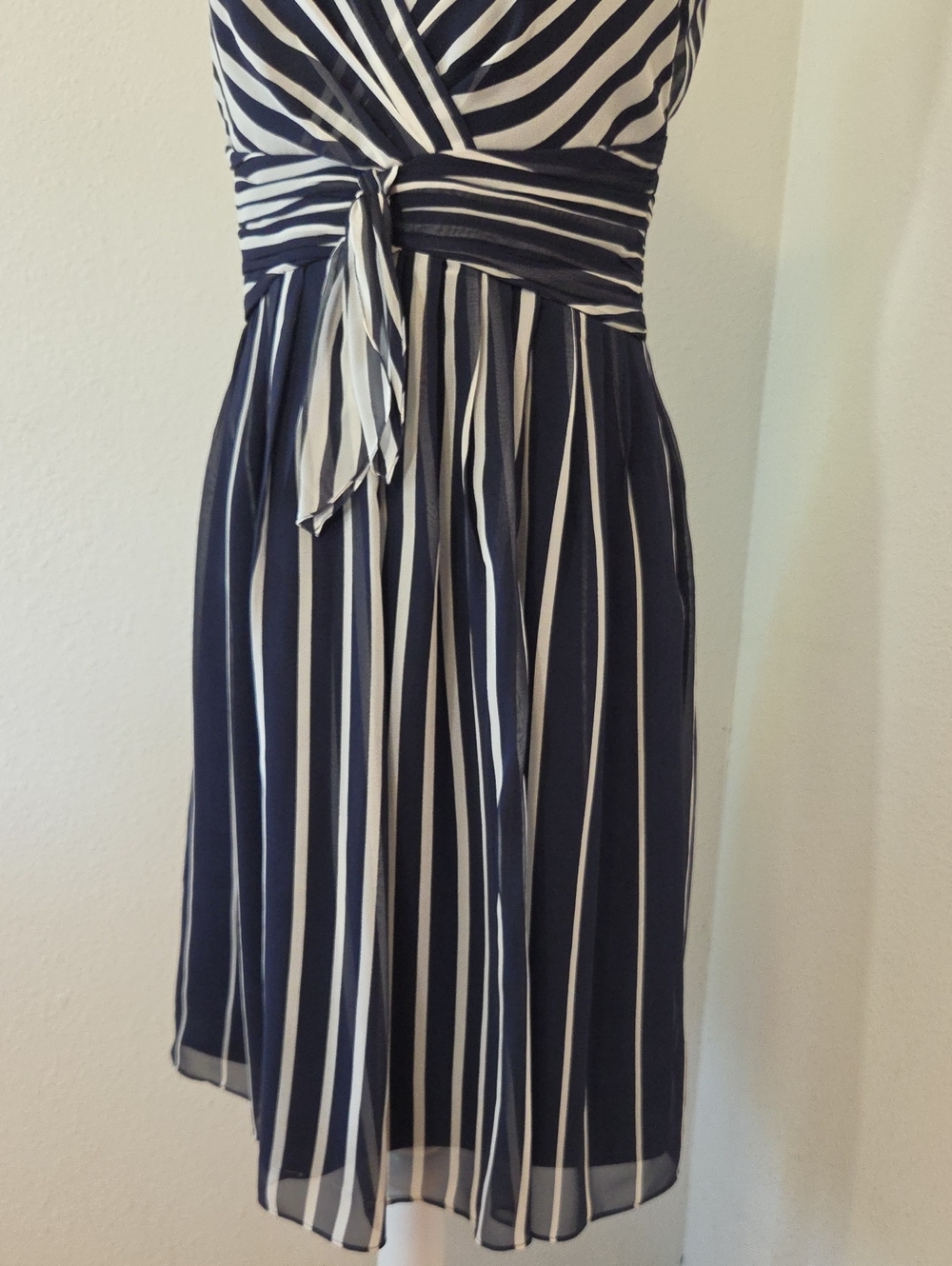 Ann Taylor 100% Silk Navy and White Striped V-Neck Dress Women's 6 NWT - Picture 9 of 16